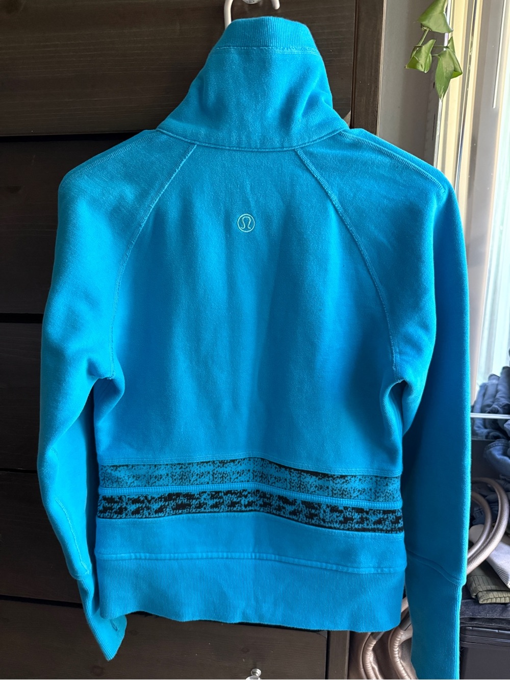 lululemon Scuba Turquoise Blue full Zip-Up Hoodie with Black Pattern - Picture 2 of 9